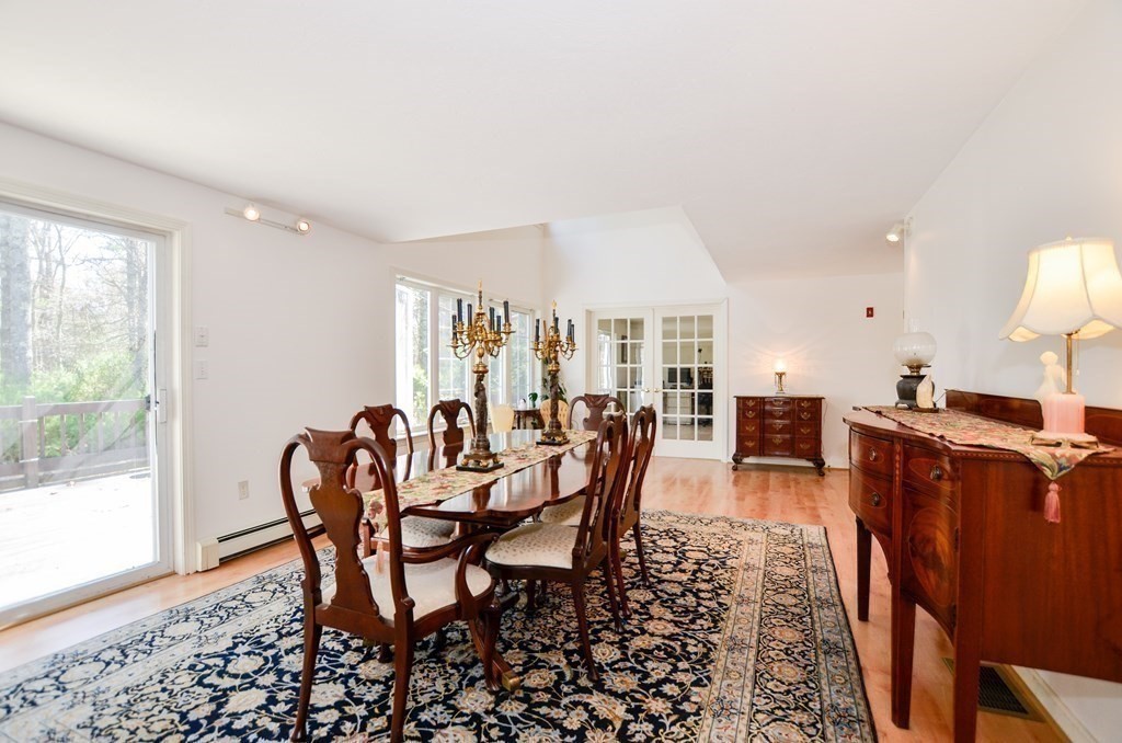 55 Williams Way Rochester, MA 02770 - Photo 3 of 34