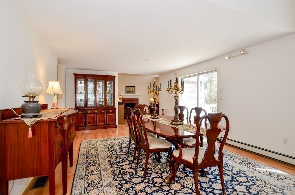 55 Williams Way Rochester, MA 02770 - Photo 4 of 34
