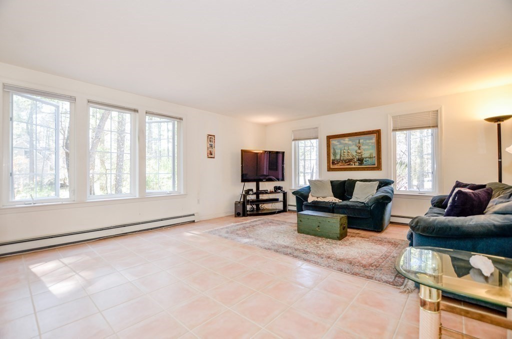 55 Williams Way Rochester, MA 02770 - Photo 10 of 34