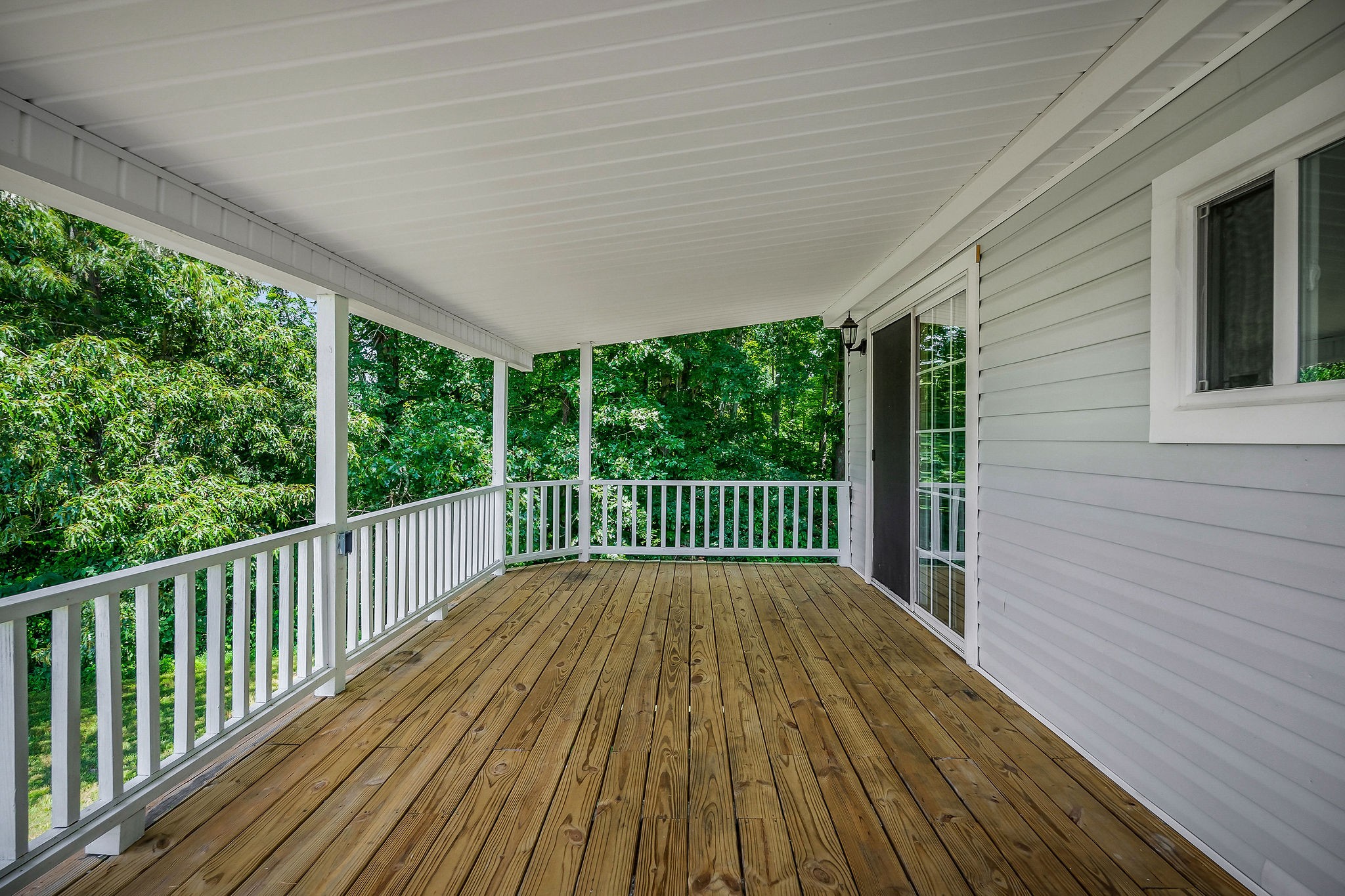 572 Lakeside Road Byrdstown, TN 38549 - Photo 40 of 44 a view of balcony with wooden floor