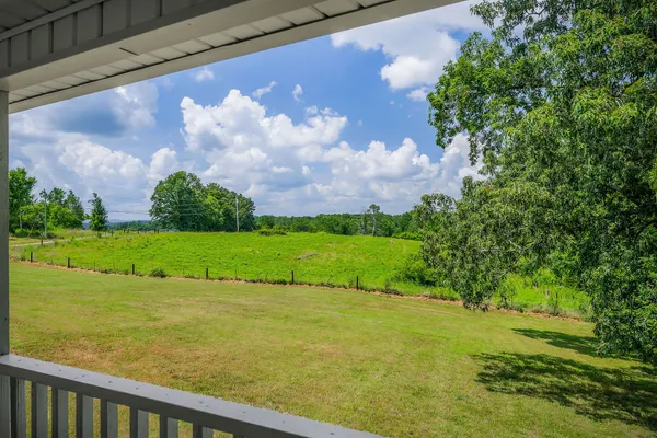 $279,000 | 572 Lakeside Road, Byrdstown, TN 38549