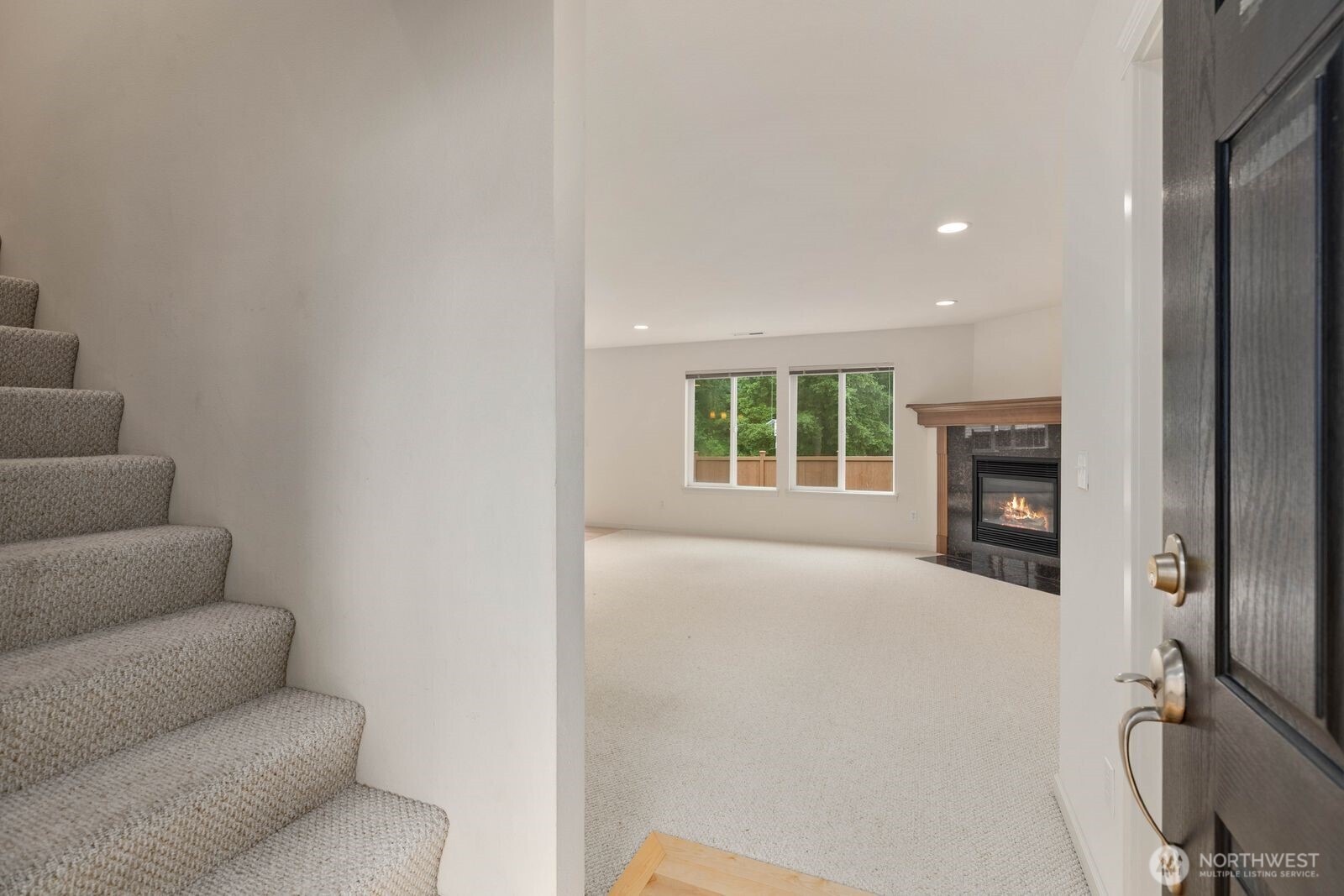 207 Edmonds Place Northeast Renton, WA 98056 - Photo 5 of 40 Gallery Image 5