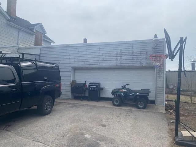 $124,900 | 1820 E Street, Two Rivers, WI 54241