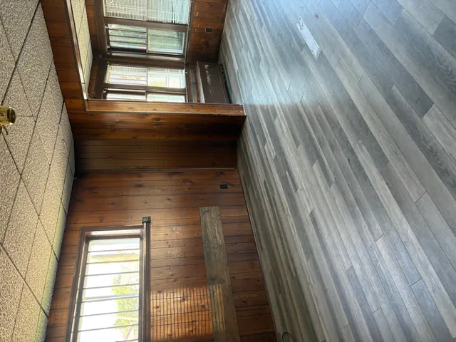 $124,900 | 1820 E Street, Two Rivers, WI 54241