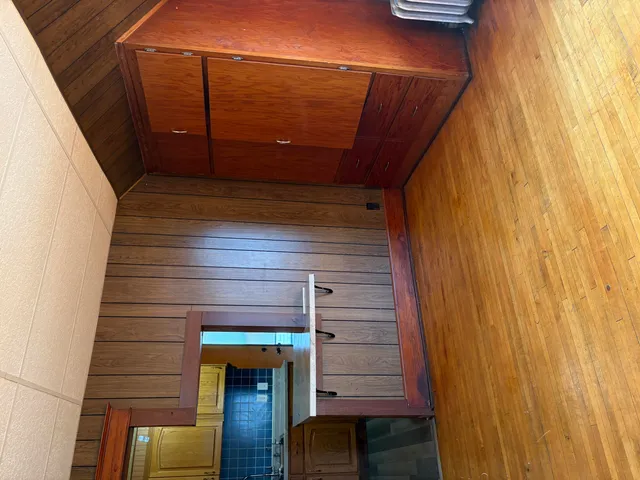 $124,900 | 1820 E Street, Two Rivers, WI 54241