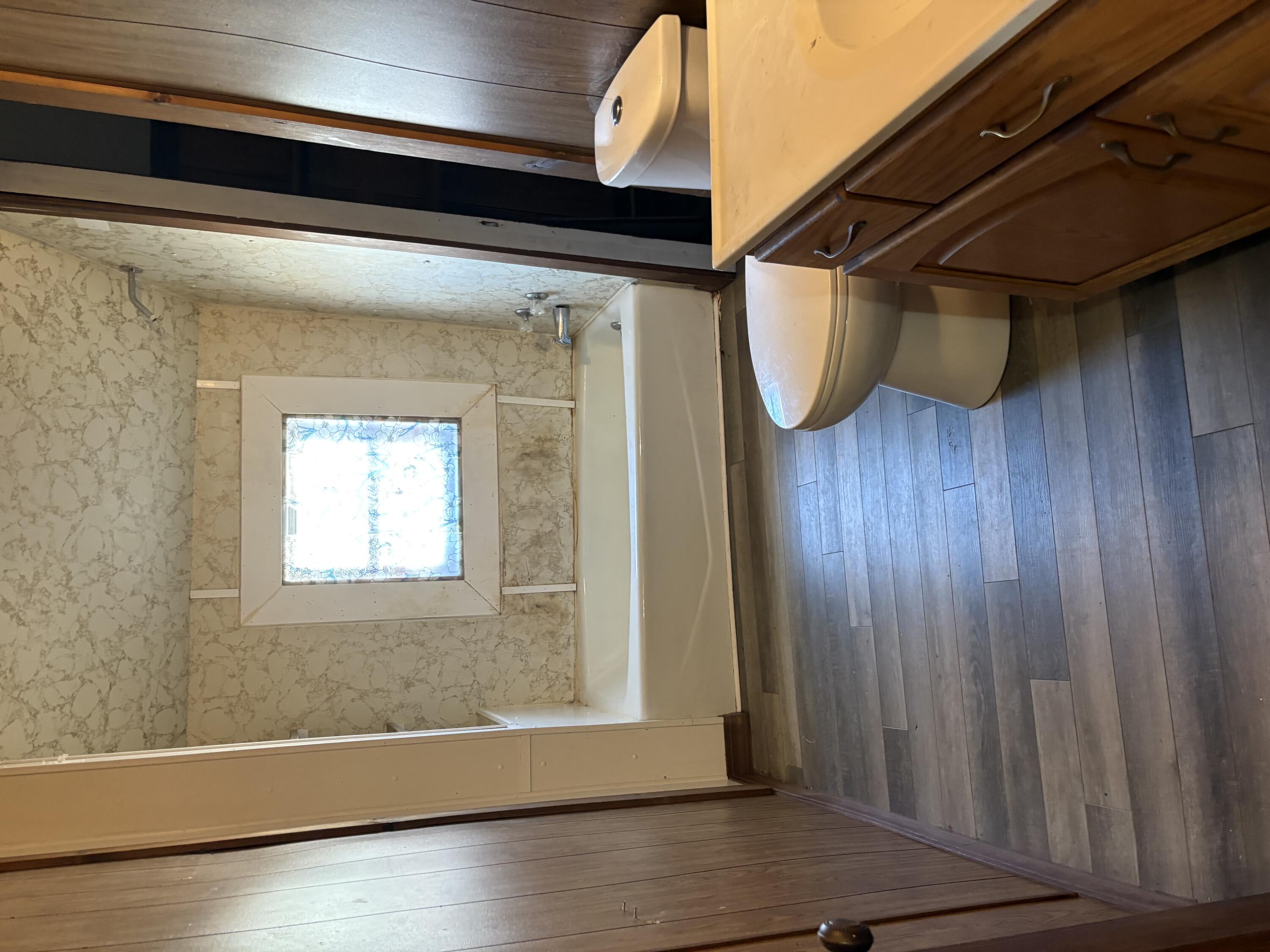 1820 E Street Two Rivers, WI 54241 - Photo 21 of 35 IMG_0090