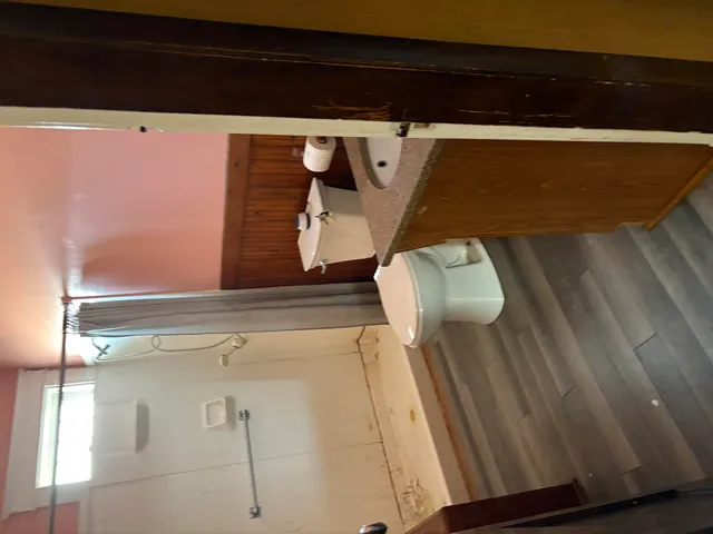 $124,900 | 1820 E Street, Two Rivers, WI 54241