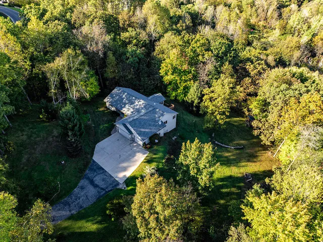 $524,900 | W6616 County Road V, Holland, WI 54636