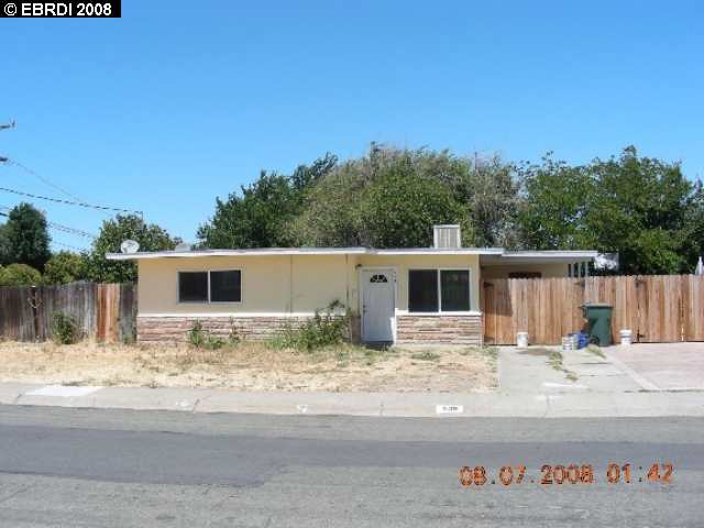 536 Marina Road Bay Point, CA 94565 - Photo 1 of 1 a backyard of a house
