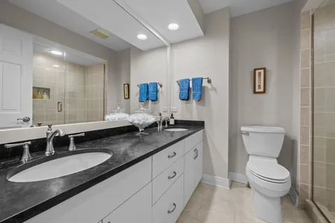 $1,175,000 | 861 Gloucester Crossing, Lake Forest, IL 60045