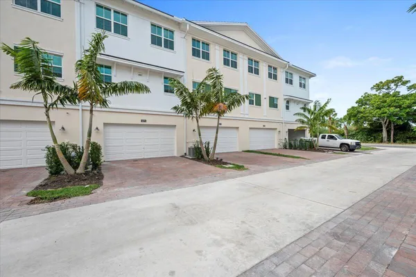 $5,500 | 5273 Beckman Terrace, Palm Beach Gardens, FL 33418