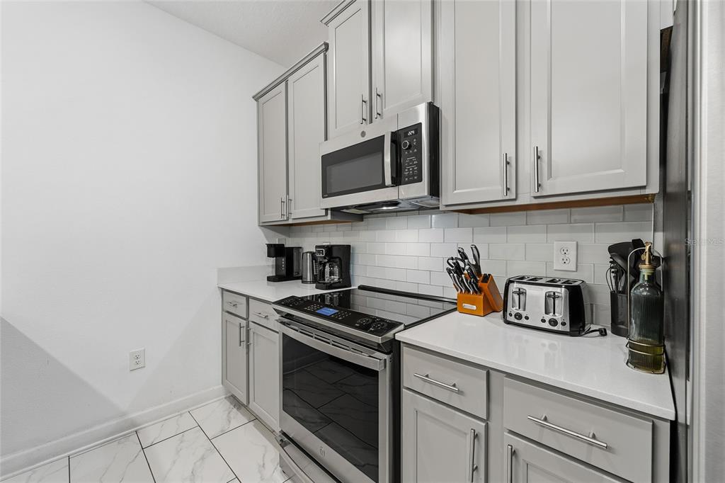 976 Leader Street Davenport, FL 33896 - Photo 10 of 48