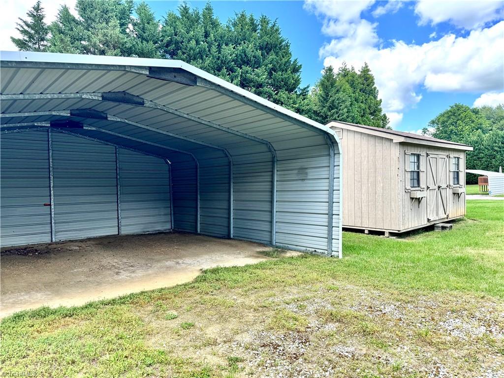 1905 Oak Ridge Road Oak Ridge, NC 27310 - Photo 10 of 24