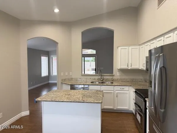 $2,550 | 7109 West Potter Drive, Glendale, AZ 85308