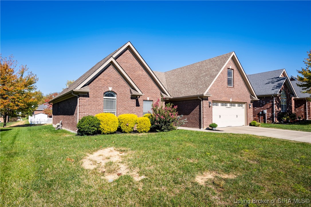 5605 Scarlet Oak Road Jeffersonville, IN 47130 - Photo 3 of 30 Gallery Image 3