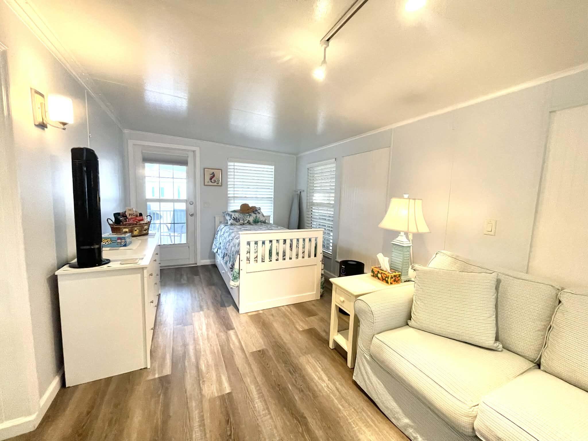 7950 Highway 78, Unit 111 Okeechobee, FL 34974 - Photo 13 of 47 851e8a34-cf5b-445d-a9cb-6a393de5e7d5