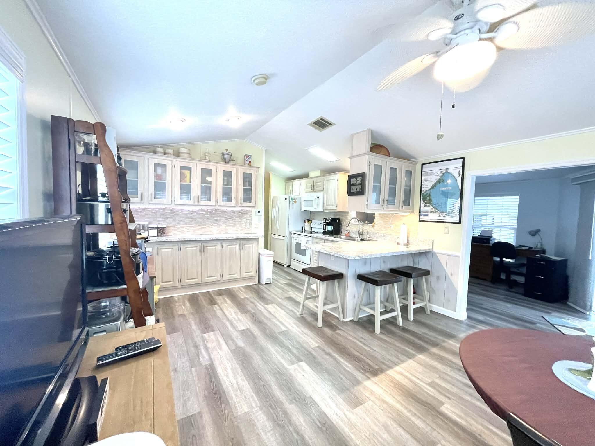 7950 Highway 78, Unit 111 Okeechobee, FL 34974 - Photo 4 of 47 a4fa2414-ee85-42b5-906d-01a735be48ed (1)