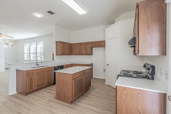 $1,995 | 3929 Winter Springs Drive, Fort Worth, TX 76123