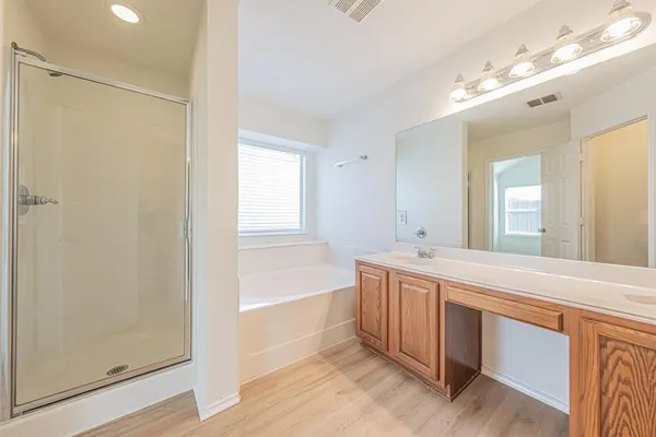 $1,995 | 3929 Winter Springs Drive, Fort Worth, TX 76123