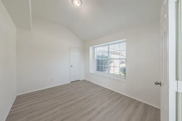 $1,995 | 3929 Winter Springs Drive, Fort Worth, TX 76123