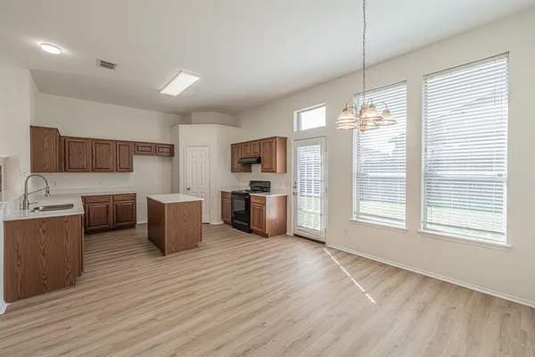 $1,995 | 3929 Winter Springs Drive, Fort Worth, TX 76123