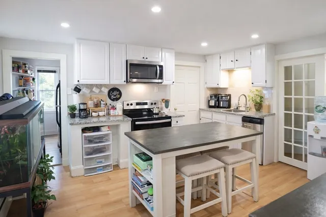 $749,900 | 80 Highland Street, Marlborough, MA 01752