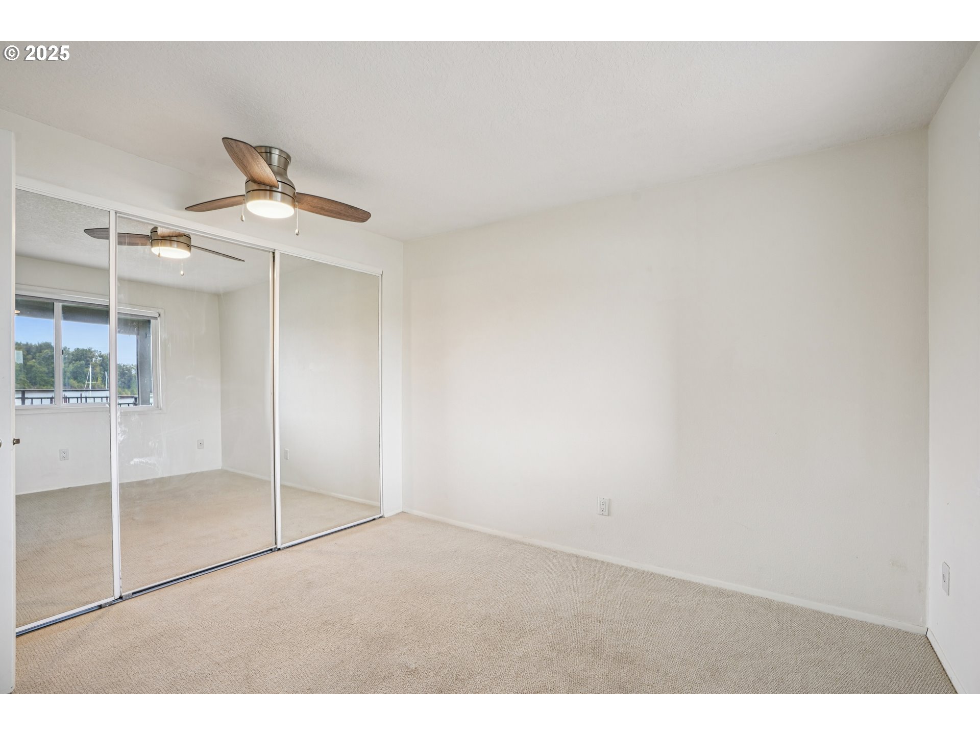 5620 South Riverside Lane, Unit 5 Portland, OR 97239 - Photo 18 of 39 a view of empty room