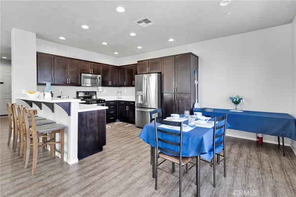 $459,900 | 8179 Taft Avenue, Oak Hills, CA 92344