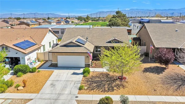 $459,900 | 8179 Taft Avenue, Oak Hills, CA 92344
