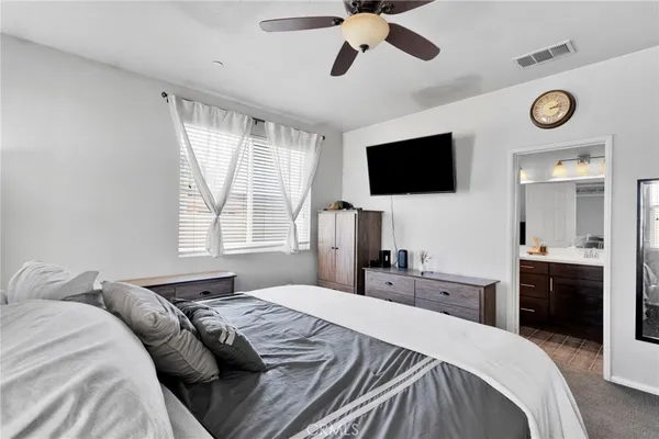 $459,900 | 8179 Taft Avenue, Oak Hills, CA 92344