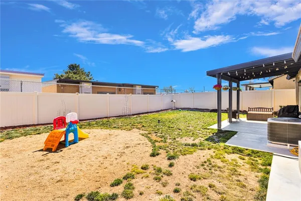 $459,900 | 8179 Taft Avenue, Oak Hills, CA 92344