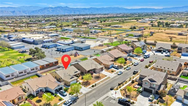 $459,900 | 8179 Taft Avenue, Oak Hills, CA 92344