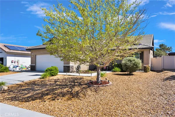 $459,900 | 8179 Taft Avenue, Oak Hills, CA 92344