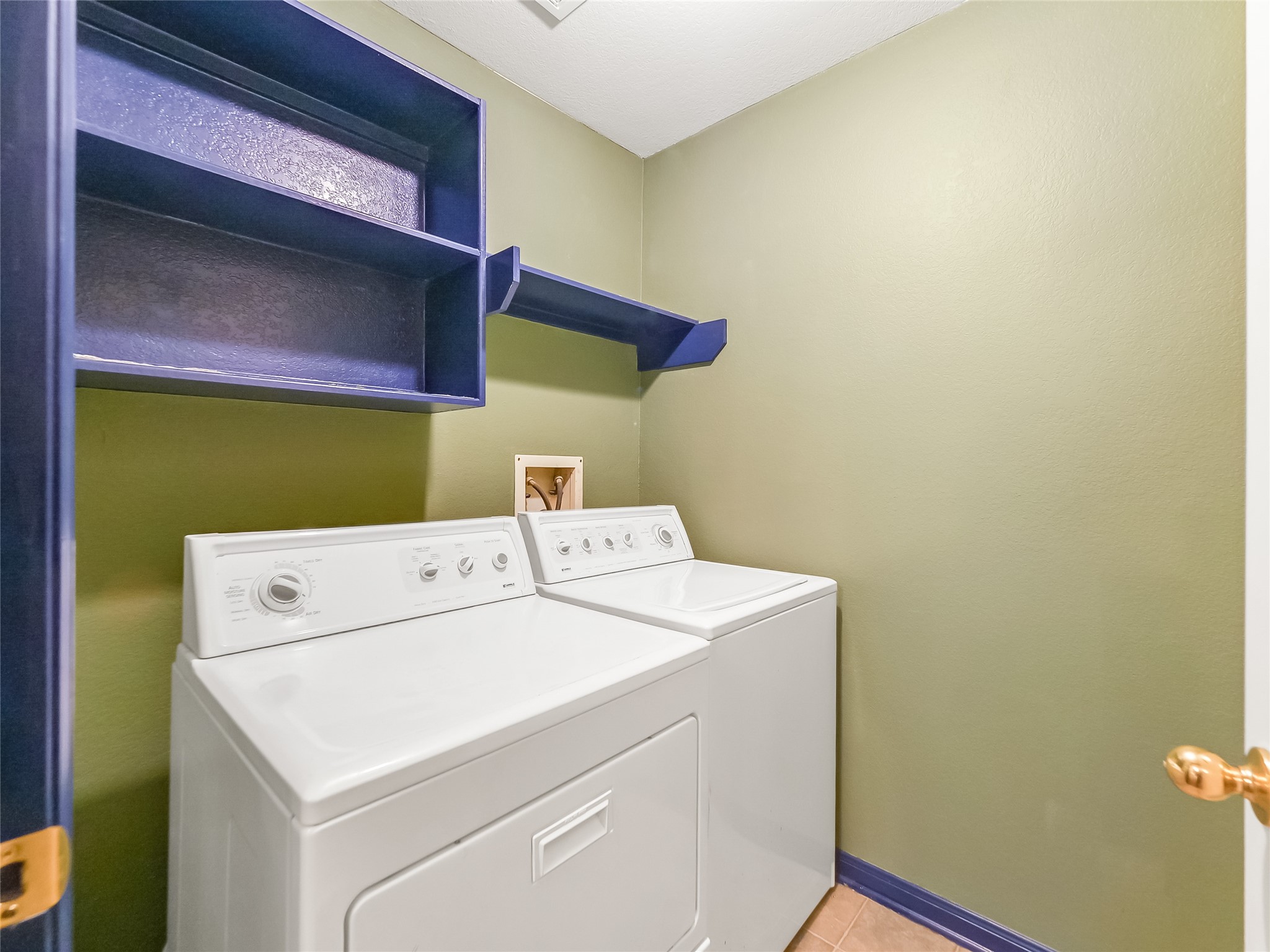 20911 Harvest Terrace Lane Spring, TX 77379 - Photo 13 of 27 Laundry