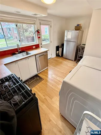 $2,500 | 130 Glenbrook Parkway, Unit 4D, Englewood, NJ 07631