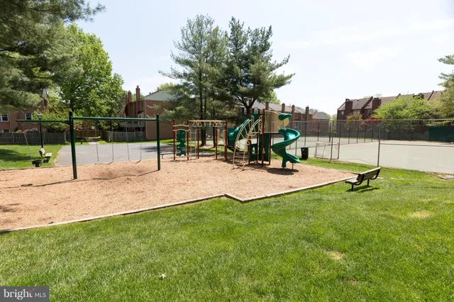 $3,600 | 3100 Windwood Farms Drive, Oakton, VA 22124