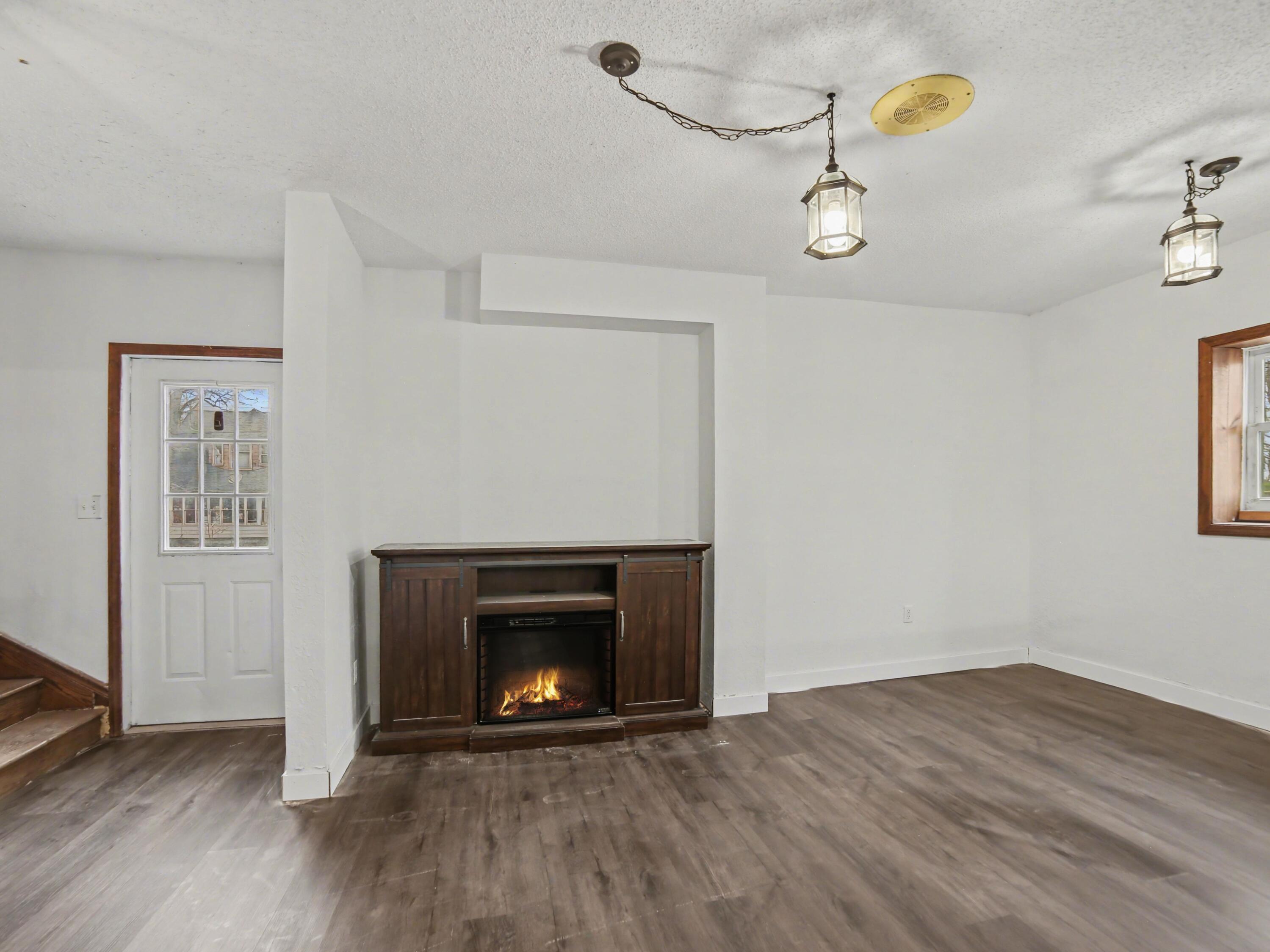 523 East Main Street Hart, MI 49420 - Photo 5 of 26 5