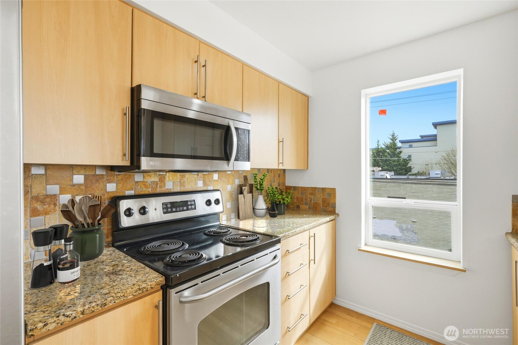 424 North 85th Street, Unit 317 Seattle, WA 98103 - Photo 10 of 40