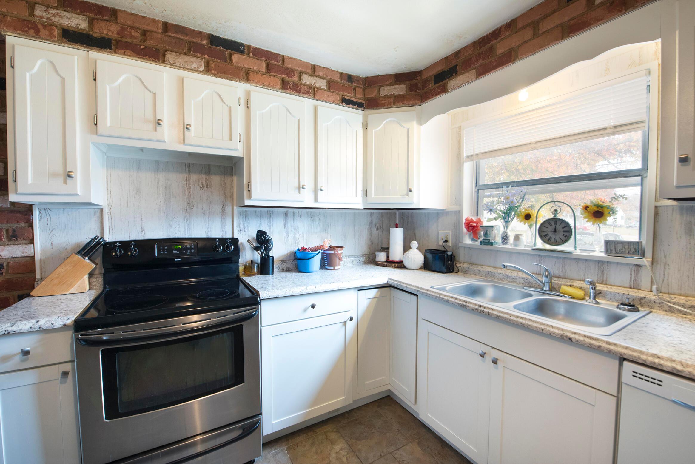 3755 Karl Road Columbus, OH 43224 - Photo 31 of 49 DRM_8856