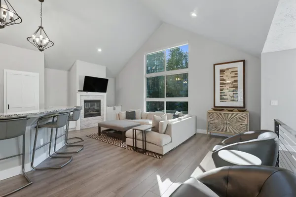 $425,000 | 809 West Lincoln Boulevard, Spokane, WA 99224