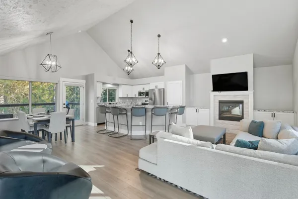 $425,000 | 809 West Lincoln Boulevard, Spokane, WA 99224