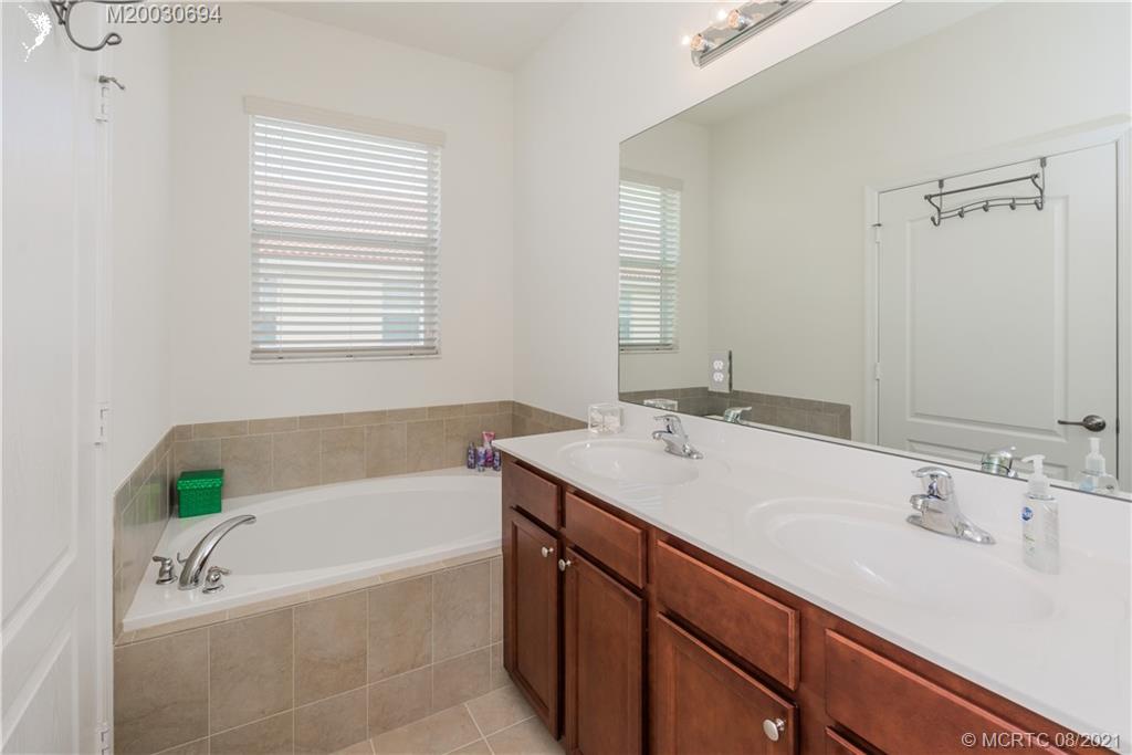 9499 Southwest Merlin Court Stuart, FL 34997 - Photo 22 of 36 Gallery Image 22