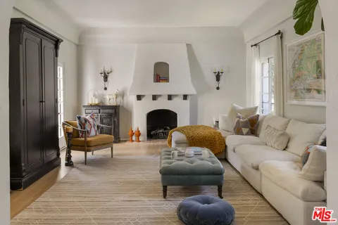 $2,699,000 | 6258 Warner Drive, Los Angeles, CA 90048