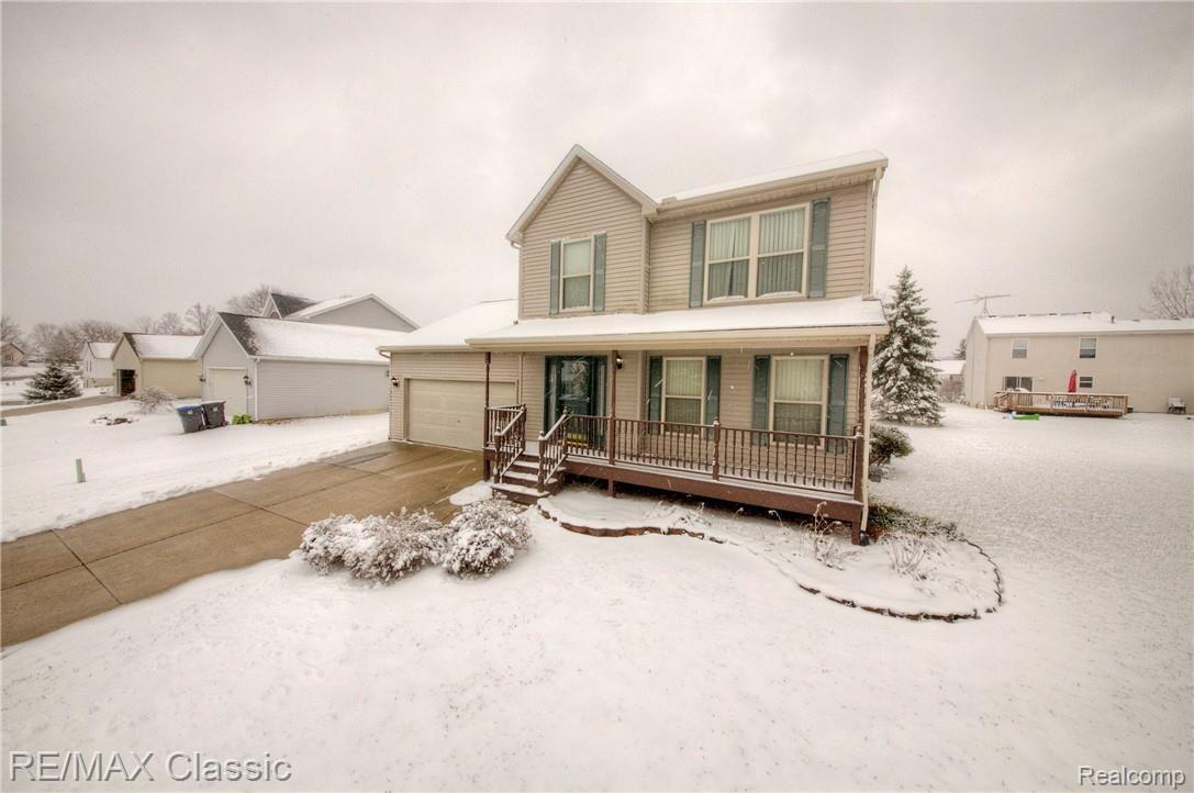 2366 Chestnut Bend Howell, MI 48855 - Photo 3 of 51 930A3253_4_5.jpg