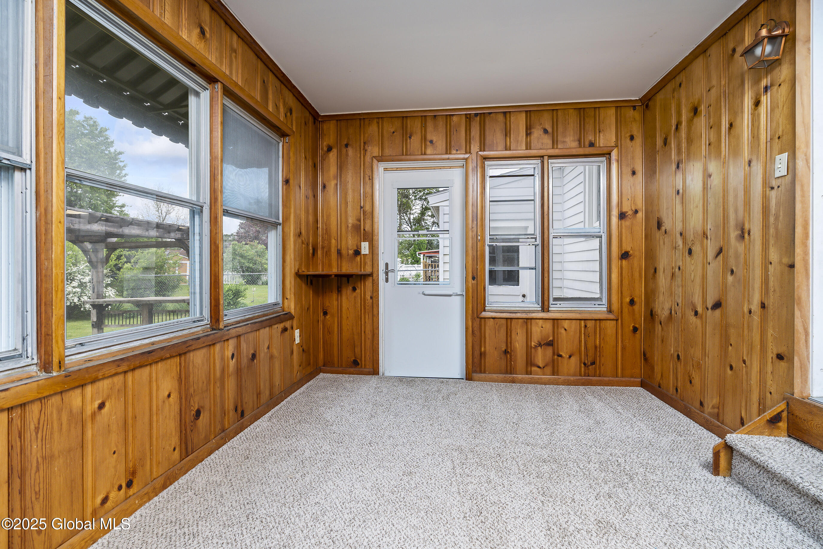 2044 Caldicott Road Rotterdam, NY 12303 - Photo 15 of 41 009-20244-Caldicott-Rd