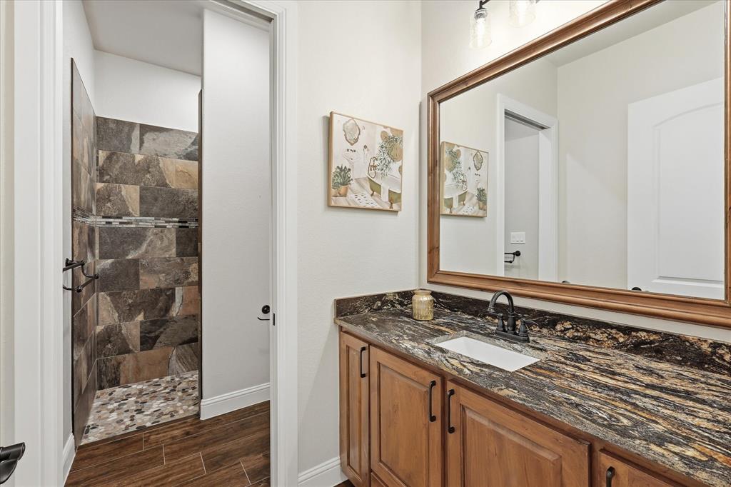 321 Arborview Drive Weatherford, TX 76088 - Photo 27 of 40 Bedroom #4 has ensuite bathroom
