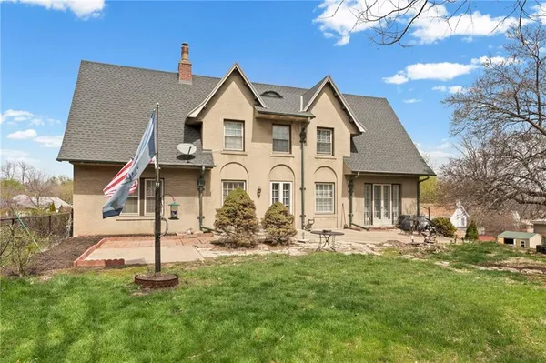 $350,000 | 1307 Ashland Avenue, St. Joseph, MO 64506