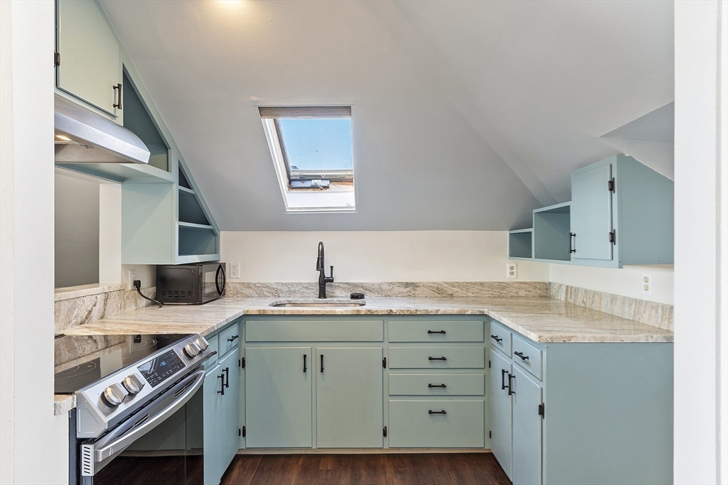 35 Middle Street, Unit 4 Gloucester, MA 01930 - Photo 12 of 23