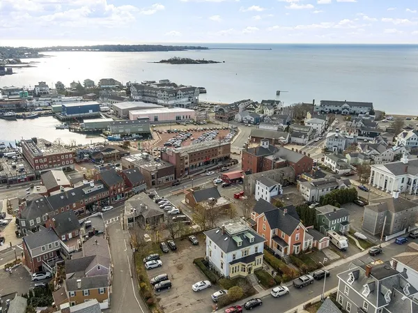 $469,000 | 35 Middle Street, Unit 4, Gloucester, MA 01930