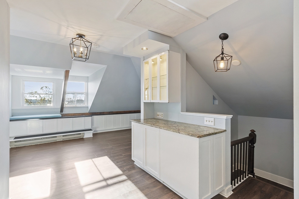 35 Middle Street, Unit 4 Gloucester, MA 01930 - Photo 10 of 23